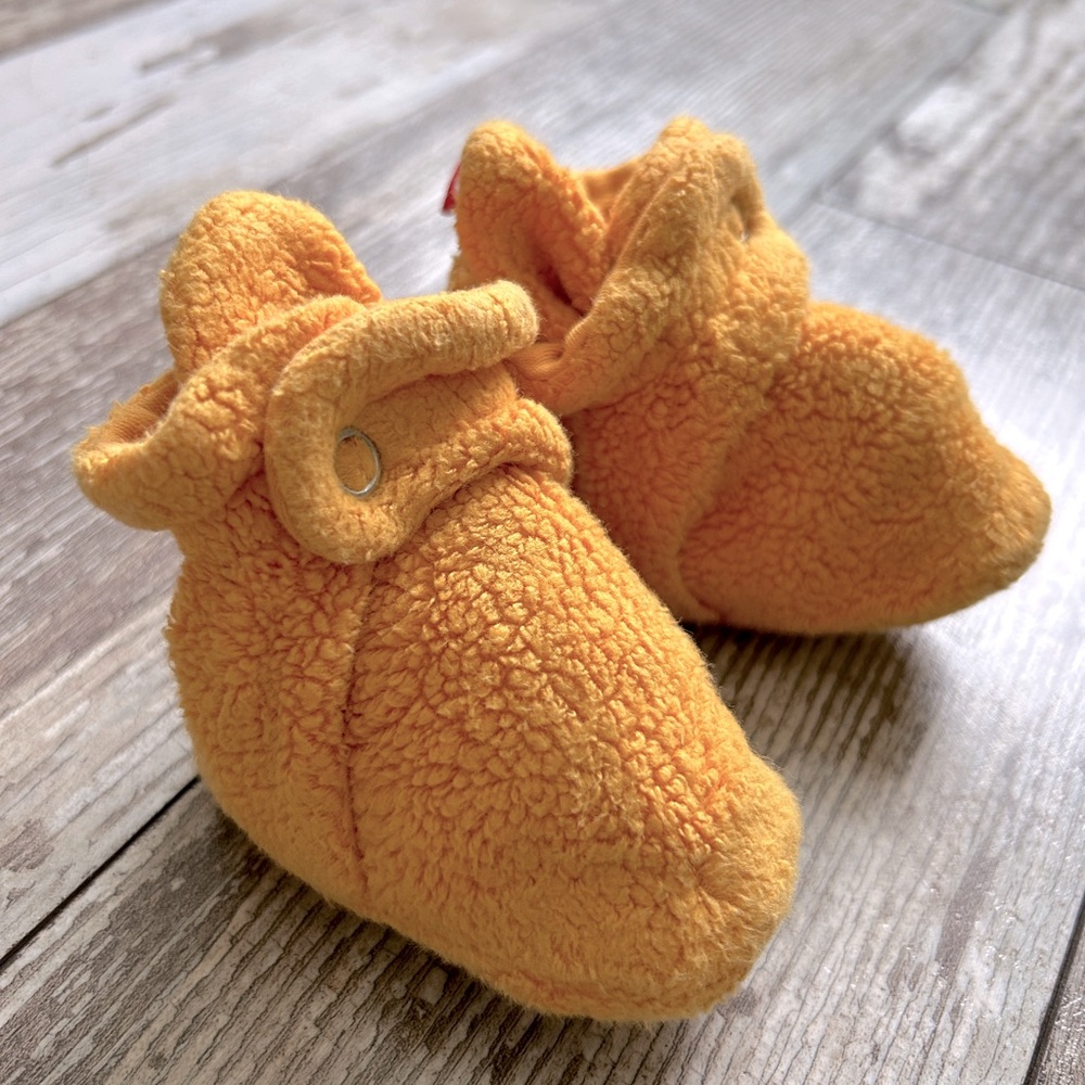 Zutano Booties for babies, 0-6 months